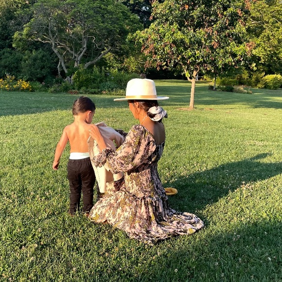 Gorgeous ASOS Dress - Picture 3 of 5